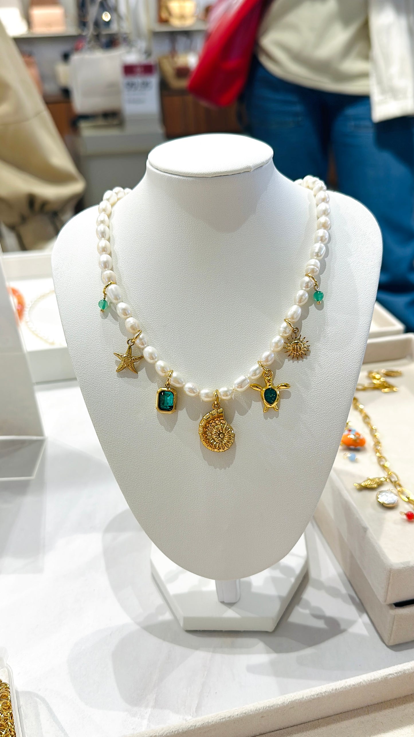 Freshwater pearl custom