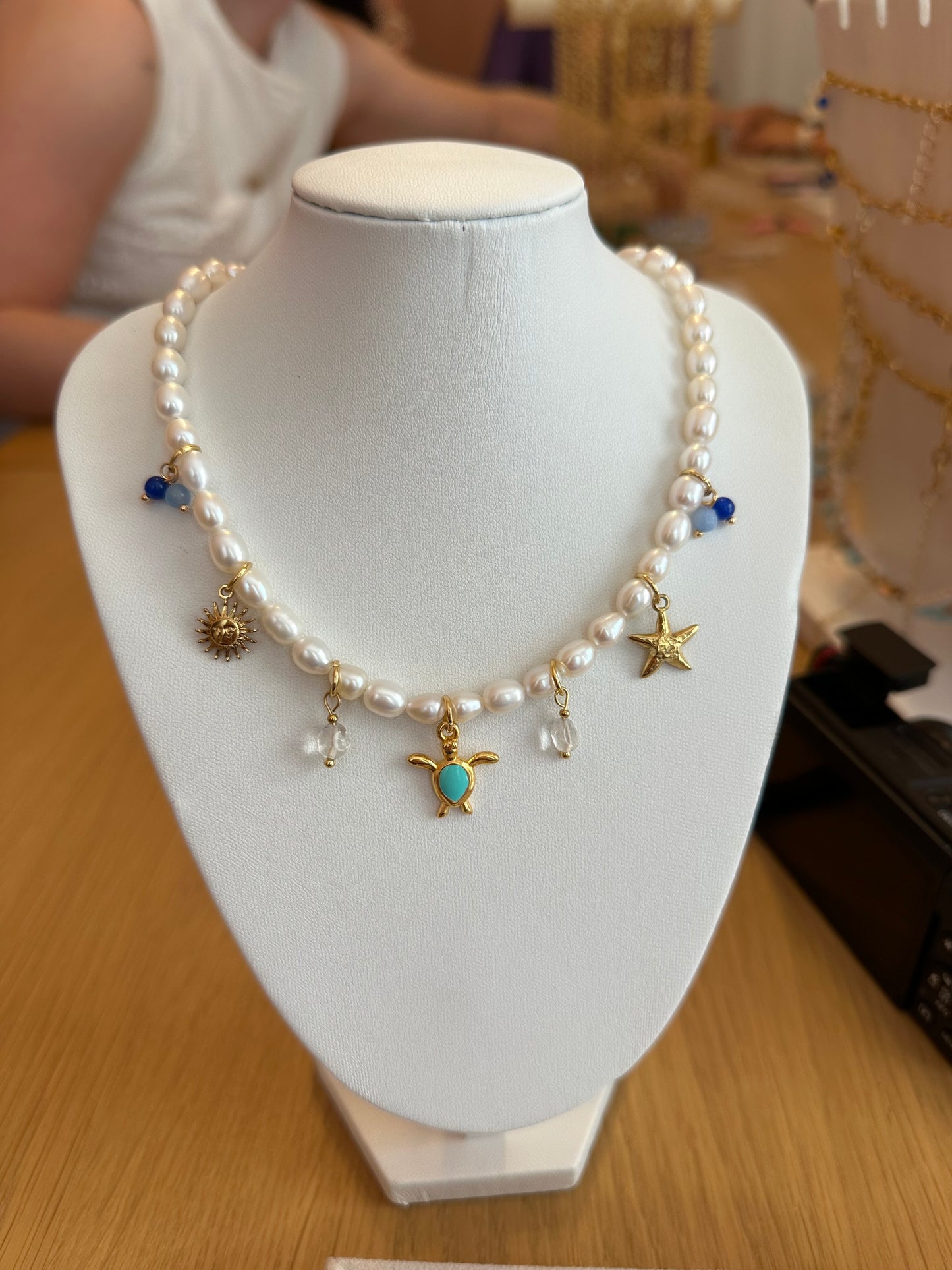 Freshwater pearl custom