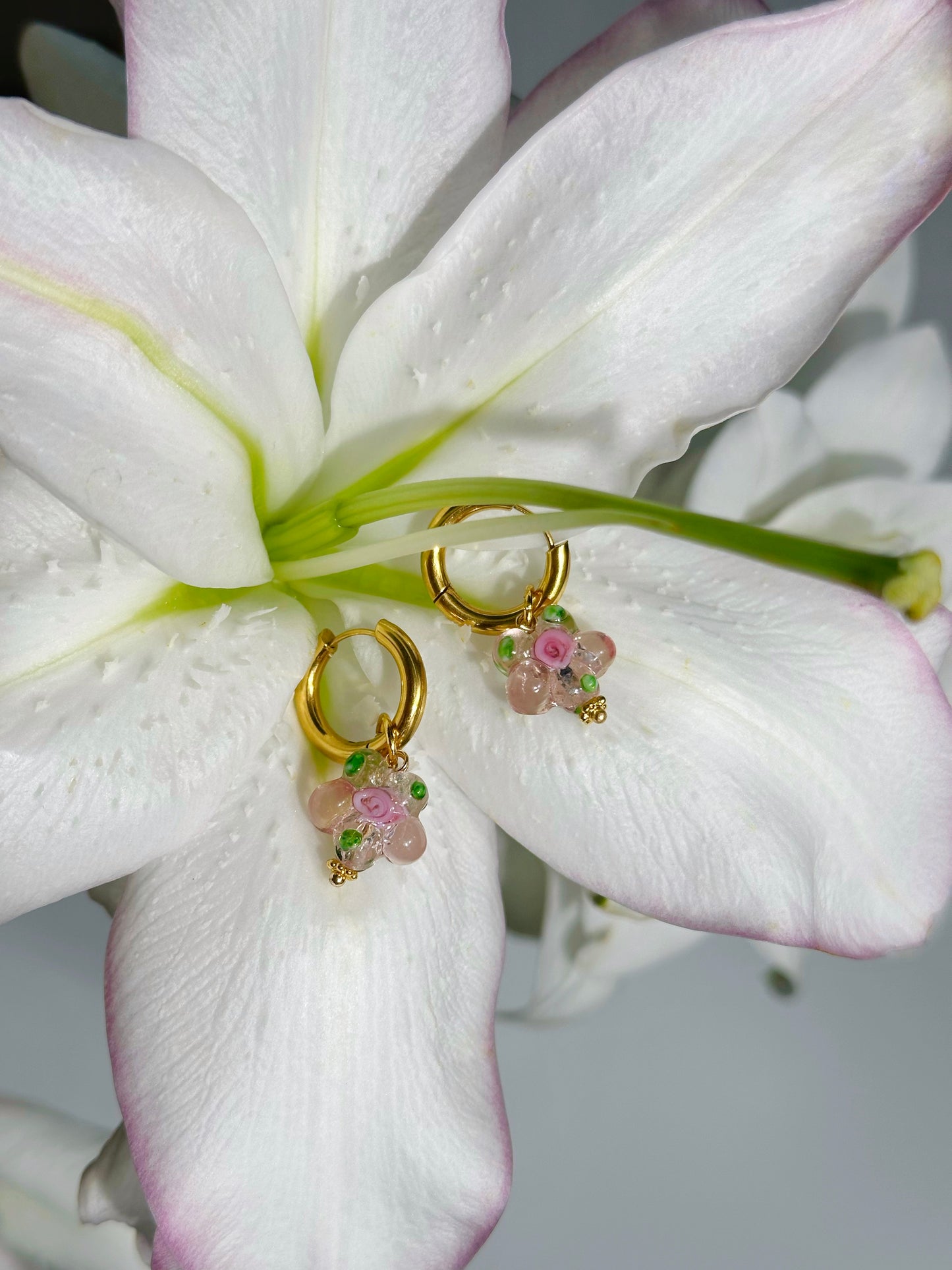Flora pink charms