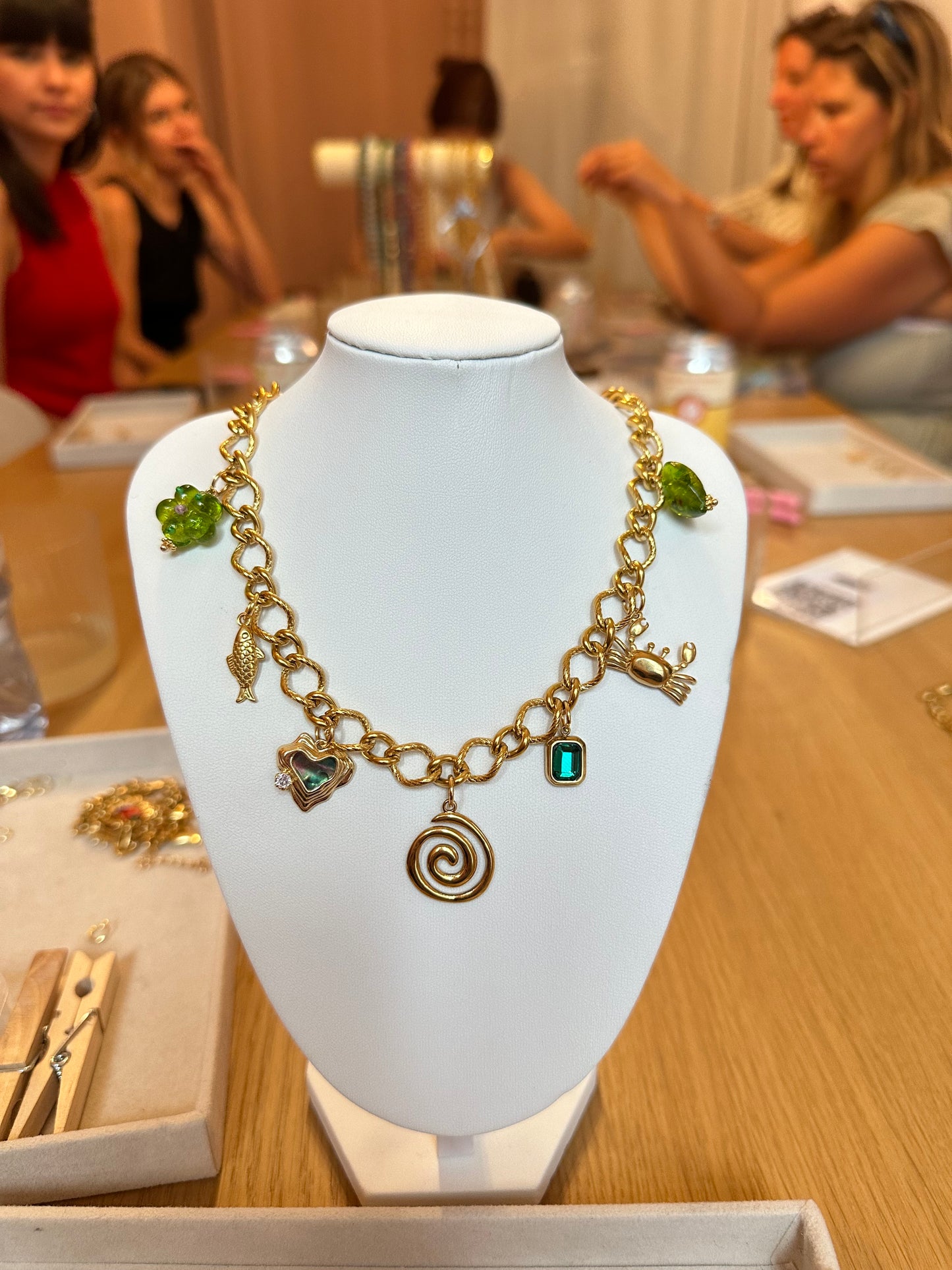 L chain custom