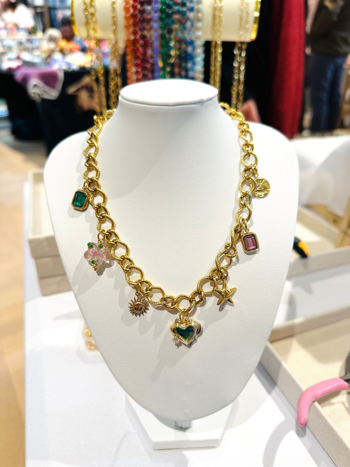 L chain custom