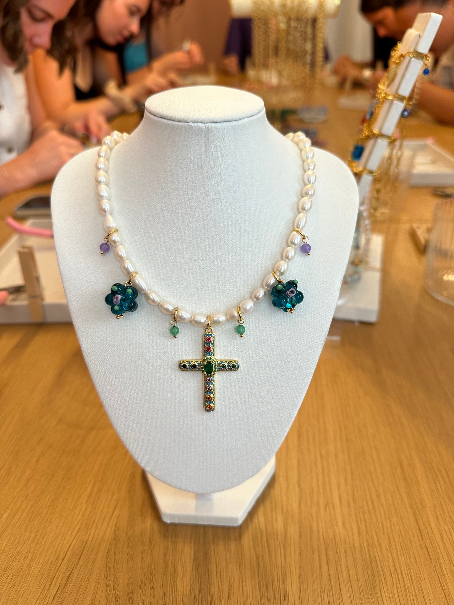 Freshwater pearl custom