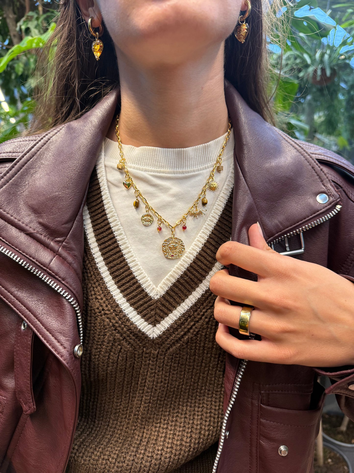 Saturn brown necklace